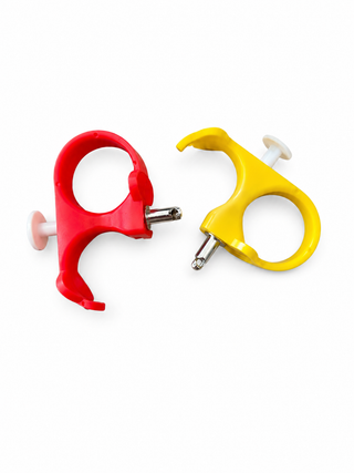 🧵 3-in-1 Needle Puller Tool – Thread Cutter, Sewing Thimble & Needle Gripper