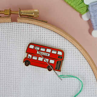 London Bus Magnetic Needle Minder