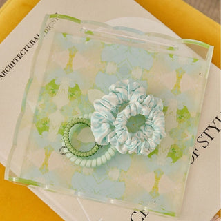 Elephant Falls Acrylic Scalloped Tray - Small, 8" x 8" x 2"